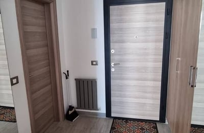 Alquiler de cómodos apartamentos de 1 habitación, 36 m², Mamaia, Constanza, Rumanía